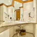 Apartamento Butler I Romantic 4two I Kueche I Balkon I Parken I Schlossblick *